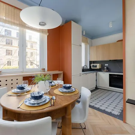 Апартаменты Unique With Place For Remote Work In The Center By Renters
