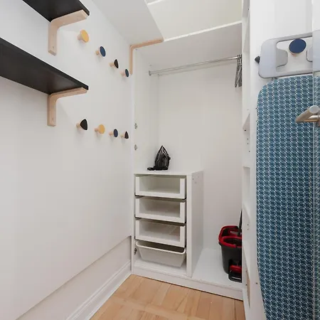 公寓 Unique With Place For Remote Work In The Center By Renters 华沙