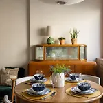 아파트 Unique With Place For Remote Work In The Center By Renters 바르샤바