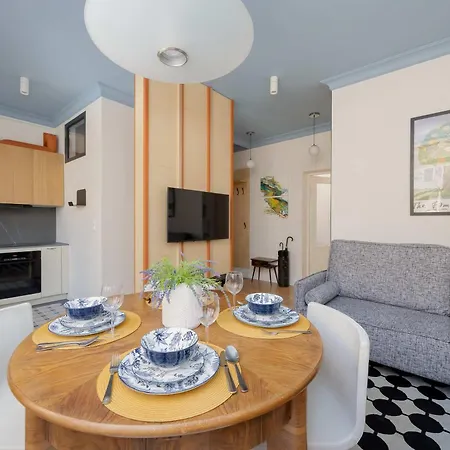 Unique With Place For Remote Work In The Center By Renters 바르샤바