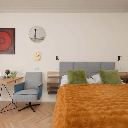 Unique With Place For Remote Work In The Center By Renters